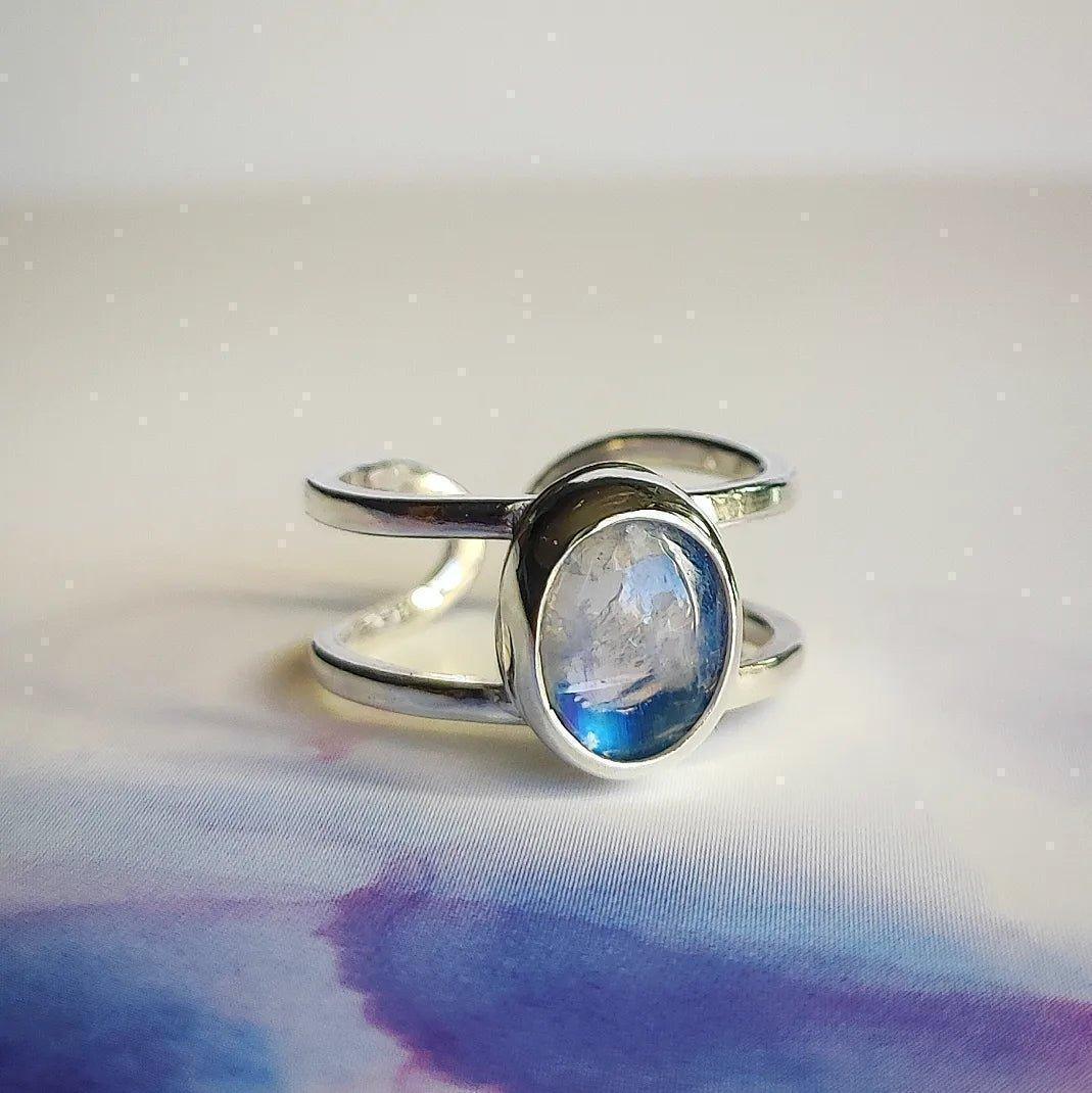 Anillo Doble Hilo Luna Arcoíris - Sophie's in Jupiter