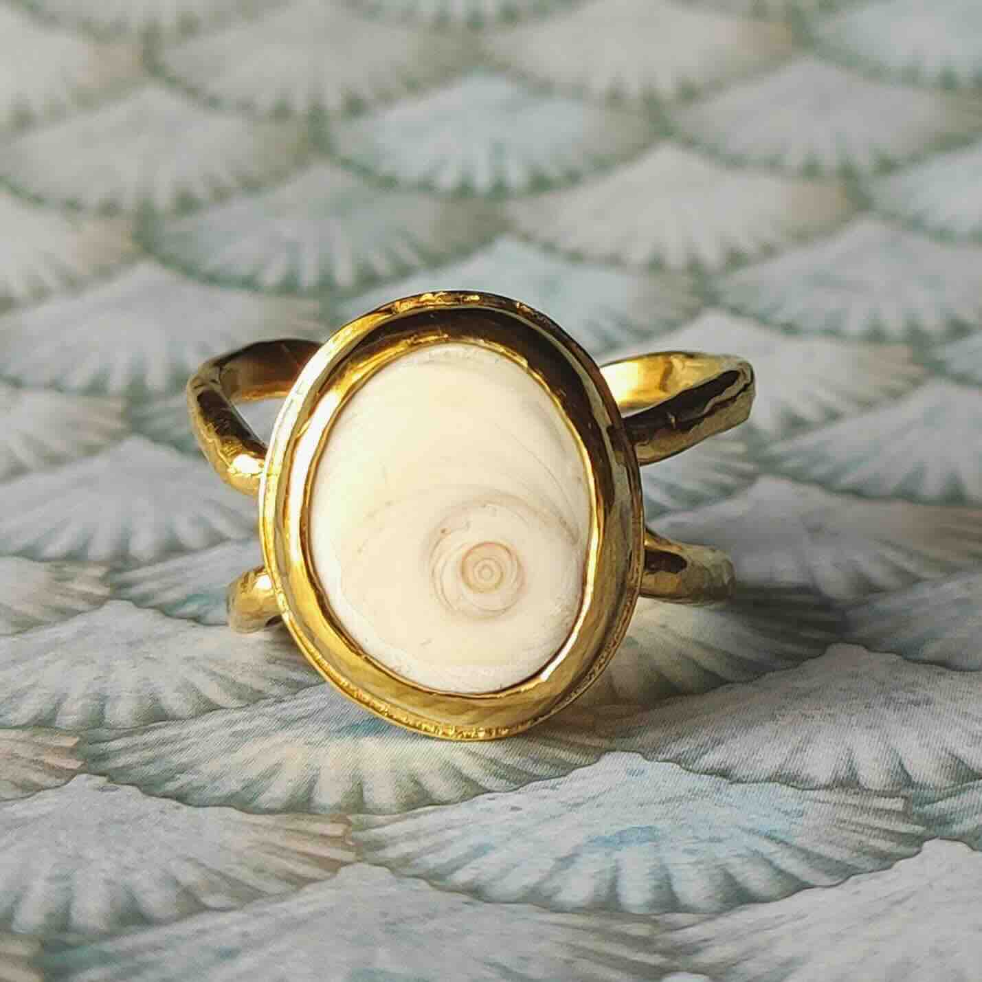 Lucky Bean Ring (Sea Ear)